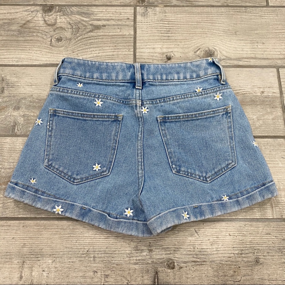 High Waisted Daisy Denim PacSun Mom Shorts - Picture 5 of 11